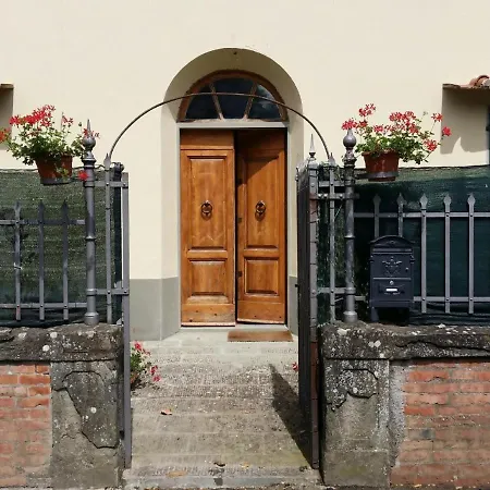 Guest house La Stazione Per Dormire San Piero a Sieve